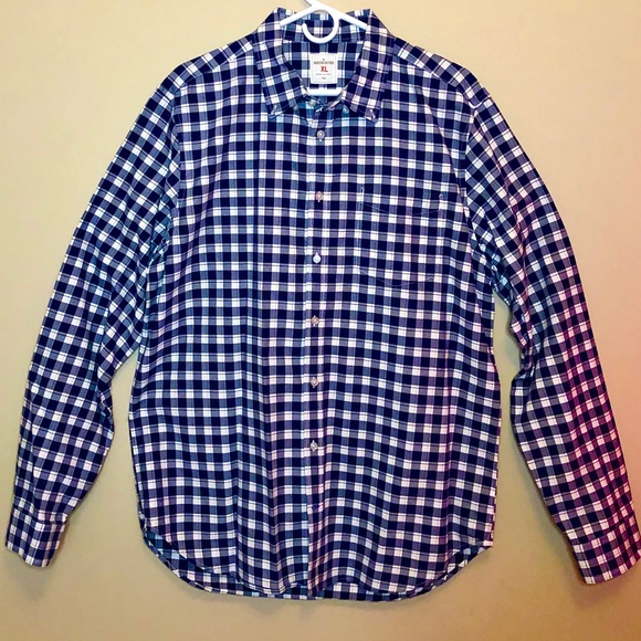 Gap men’s button down shirt. EUC - Picture 5 of 7